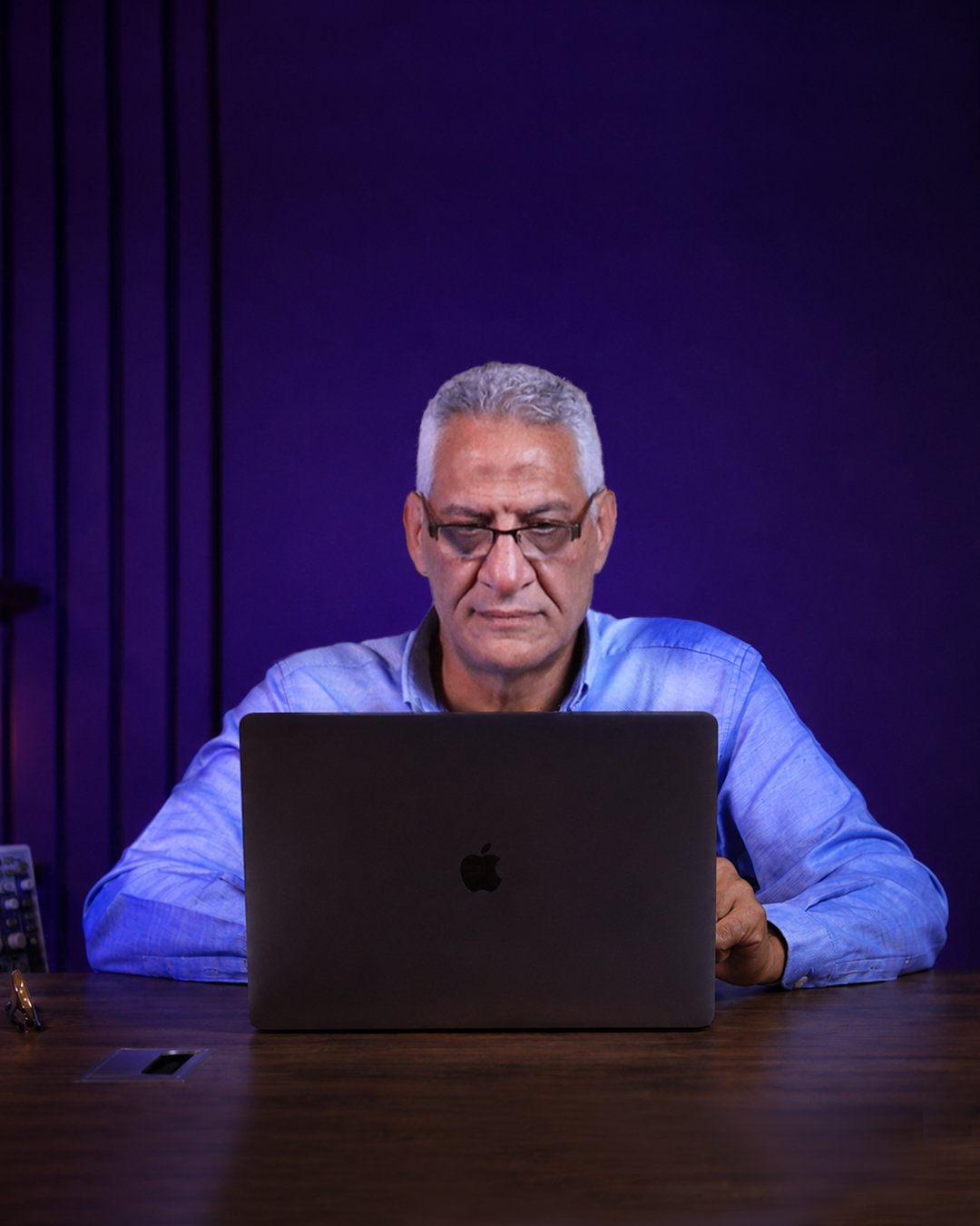 دائرة الباور (ايفون)